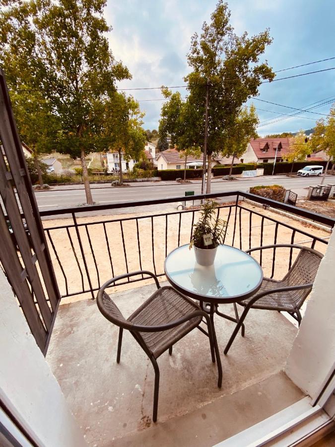 Toul Appartement Entier Avec Parking Prive Au Calme Cosy A Etage Avec Balcon Екстер'єр фото