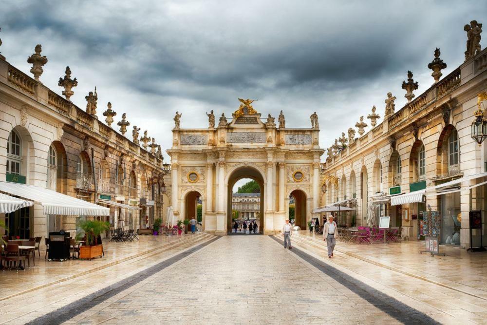 Toul Appartement Entier Avec Parking Prive Au Calme Cosy A Etage Avec Balcon Екстер'єр фото
